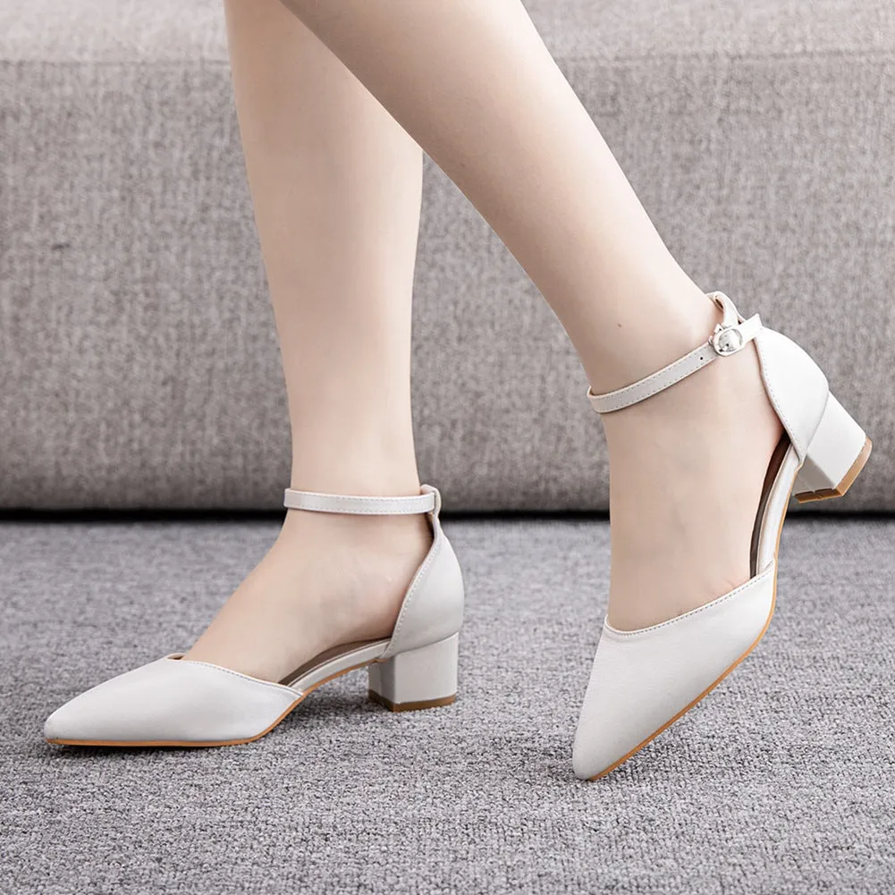 4 cm Low-heeled Pointed Sandals