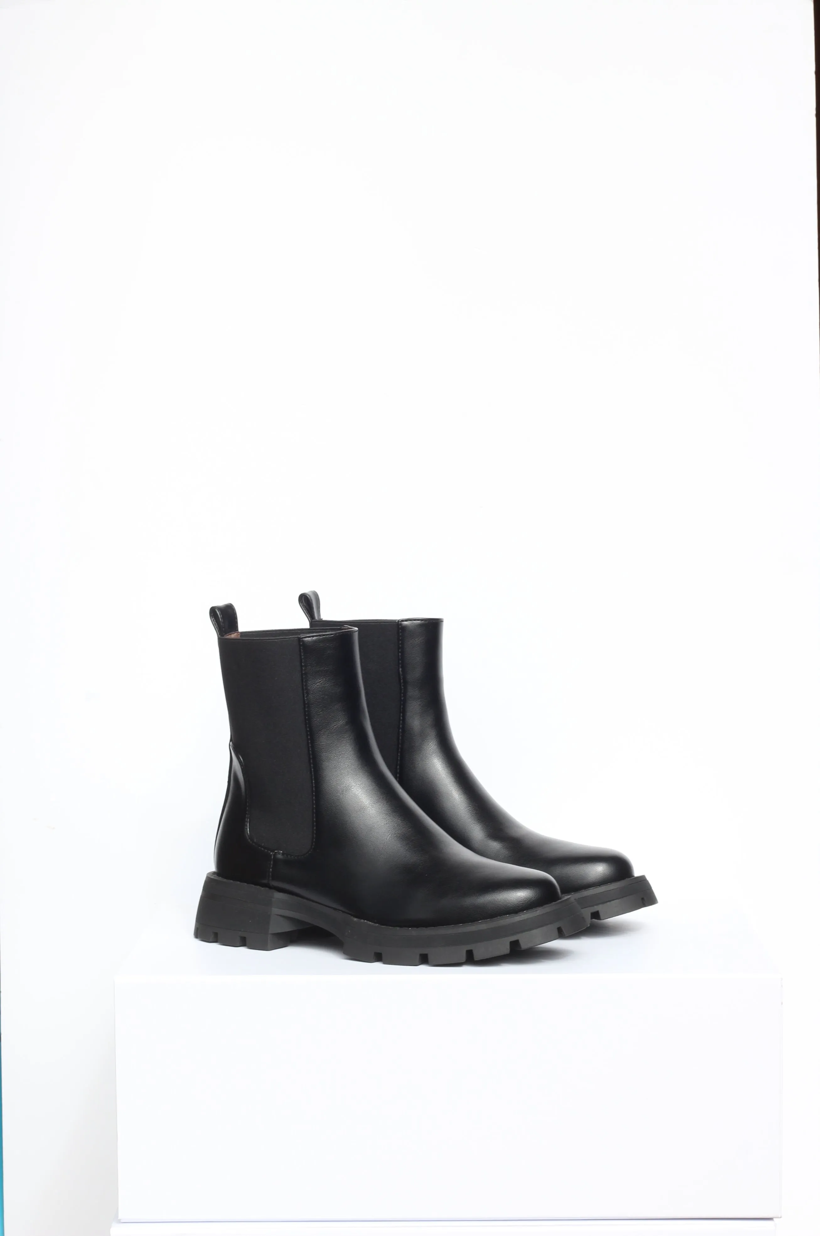 CLIO, Black Slip On Chelsea Boot