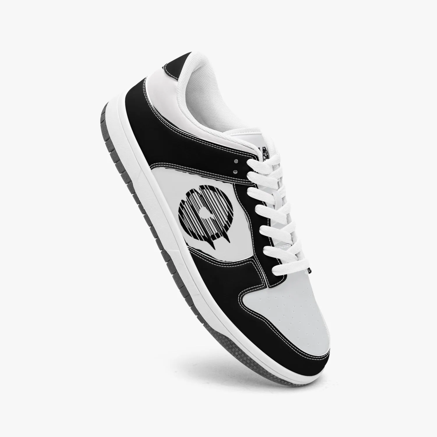 Dunk Stylish Low-Top Leather Sneakers / Black & White