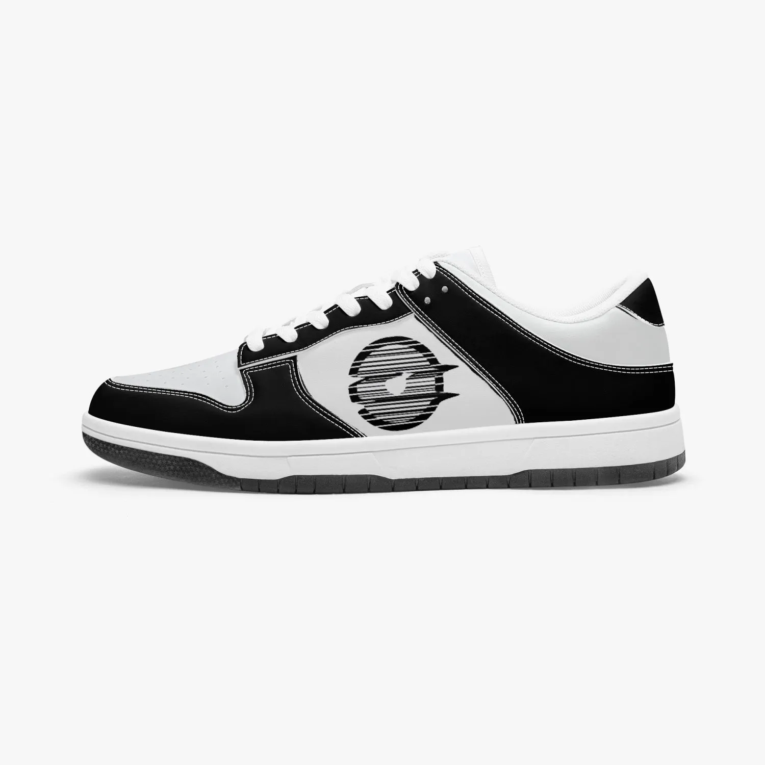 Dunk Stylish Low-Top Leather Sneakers / Black & White