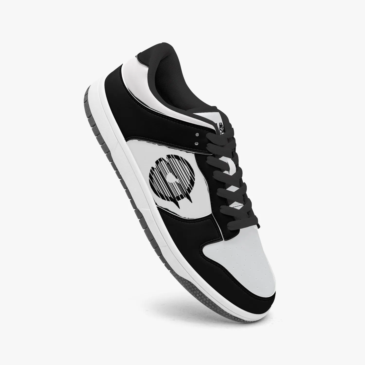 Dunk Stylish Low-Top Leather Sneakers / Black & White