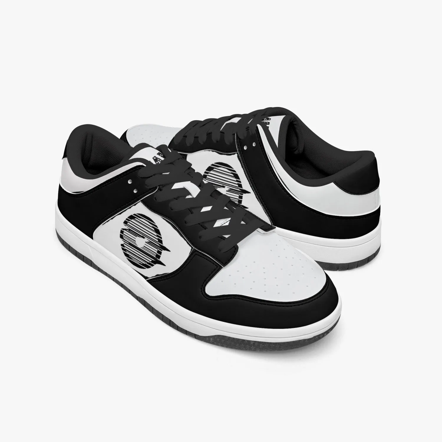 Dunk Stylish Low-Top Leather Sneakers / Black & White