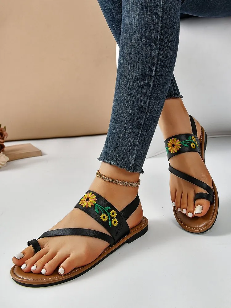 elveswallet Embroidered flat slingback sandals