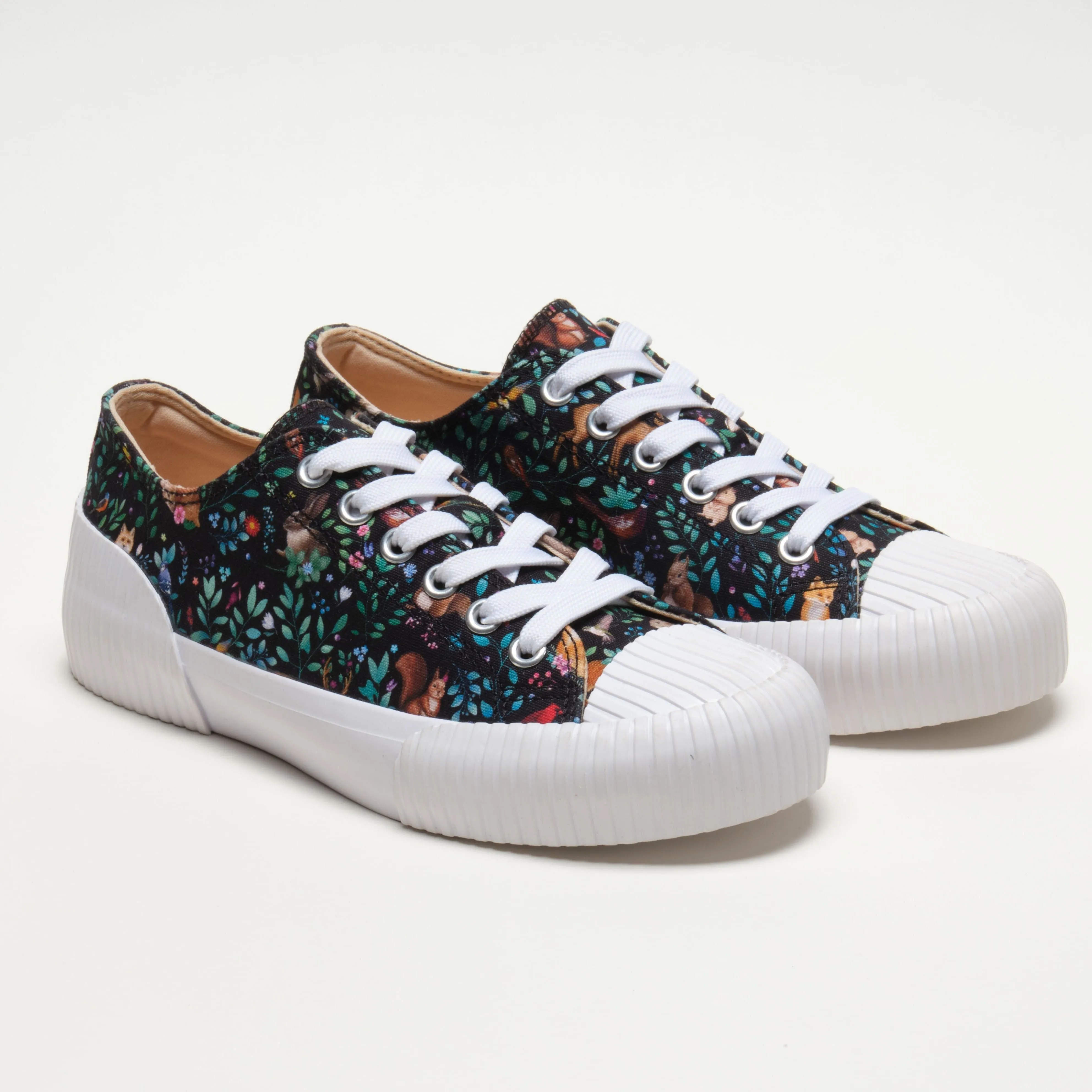 Low Top Canvas Shoes