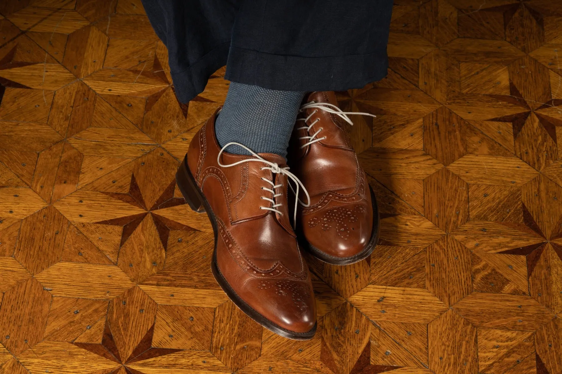 Round Medium Gray Waxed Cotton Shoelaces