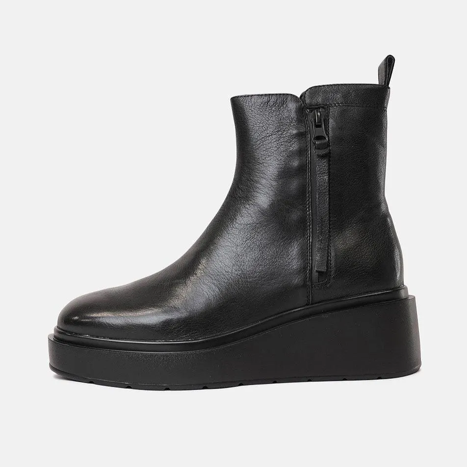 Sedrin Black Leather Ankle Boots