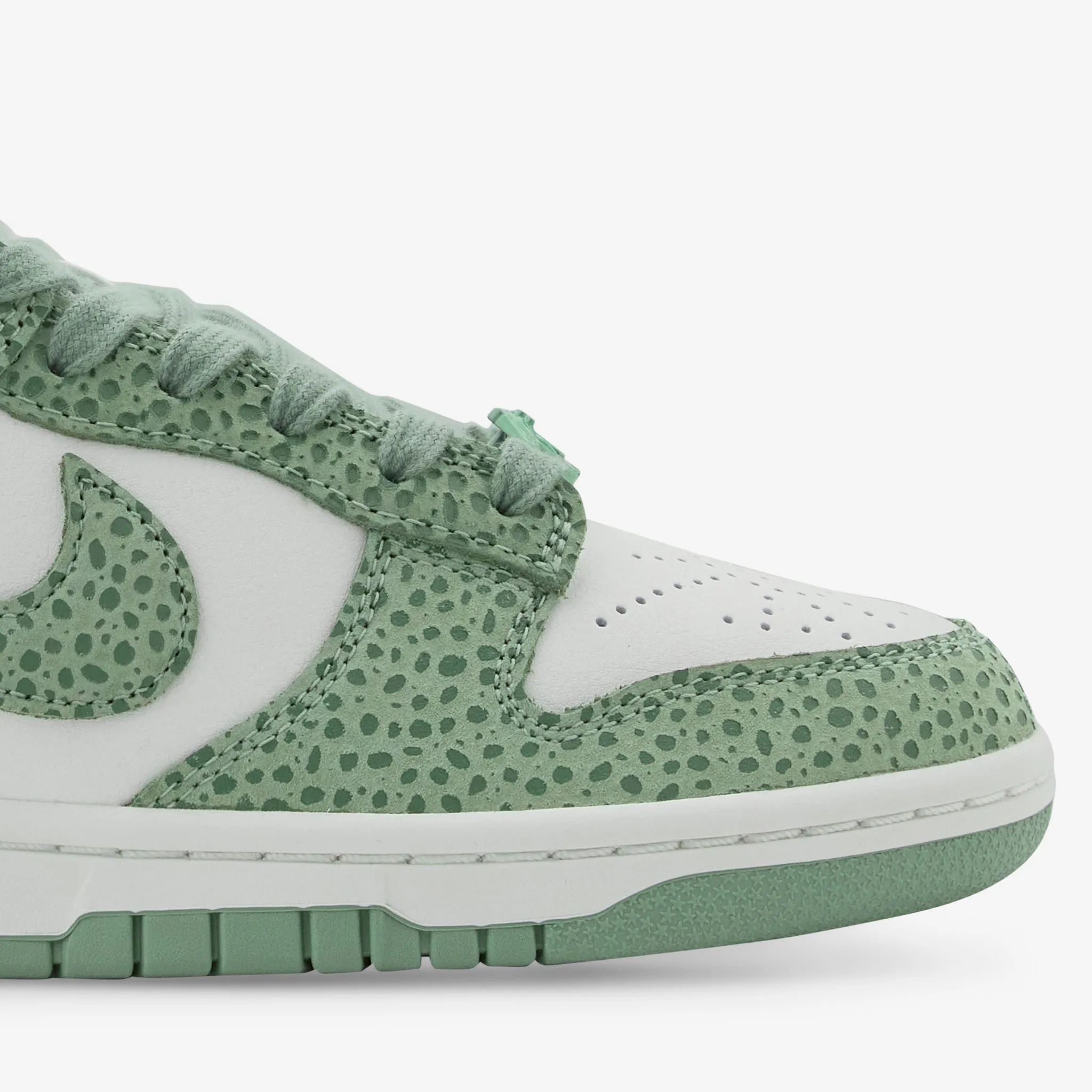 Women's Dunk Low Premium Oil Green | Treeline | Sail | Oil Green